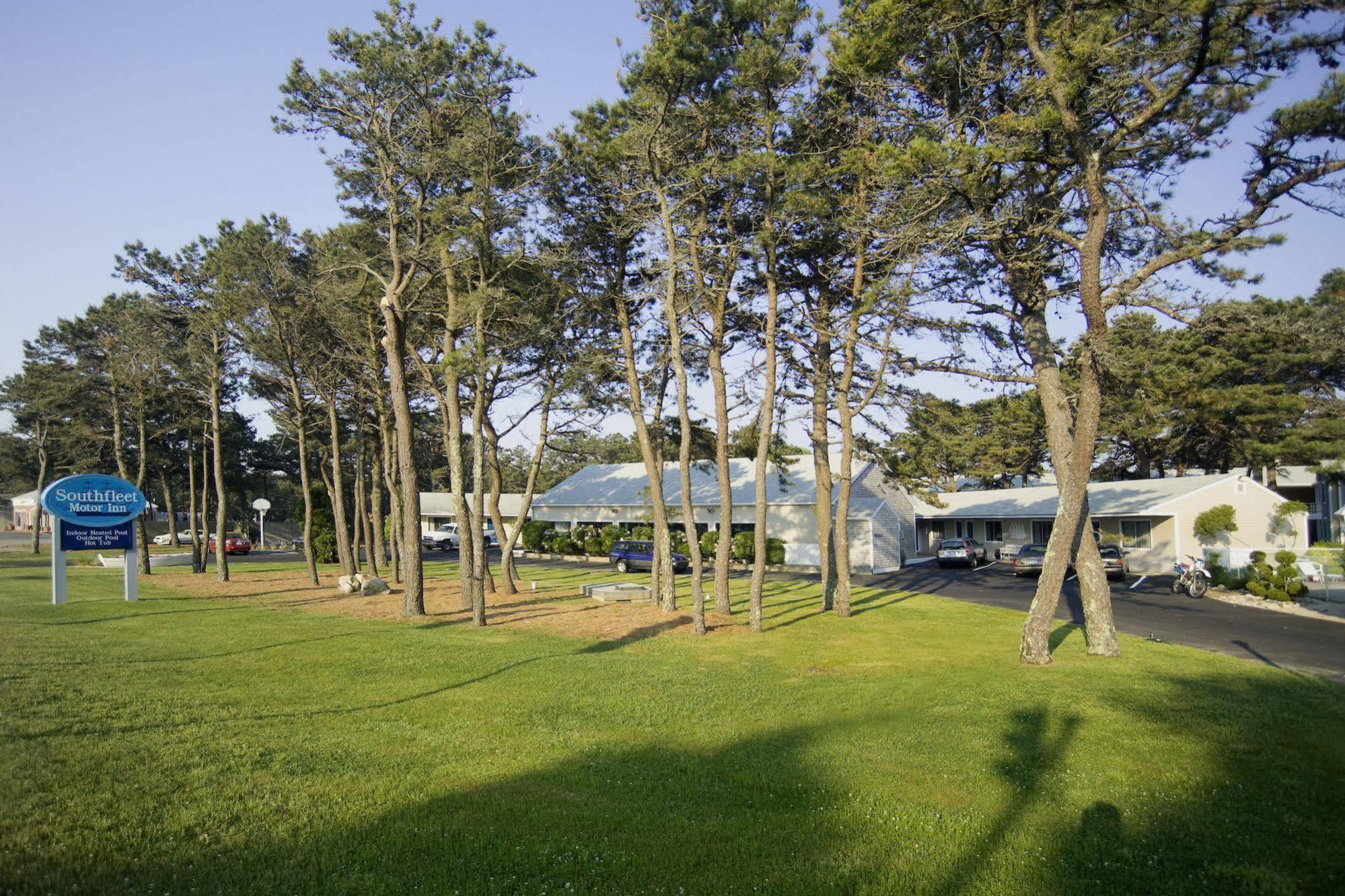 Southfleet Motor Inn Wellfleet Exterior photo